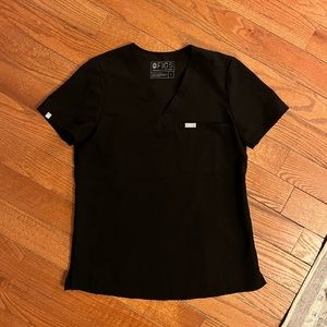 FIGS Catarina One Pocket Scrub Top